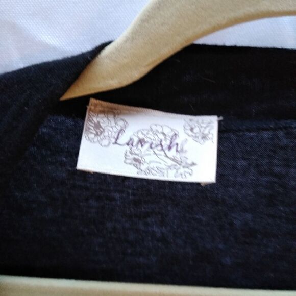 Lavish 2 in 1 top - Picture 3 of 3